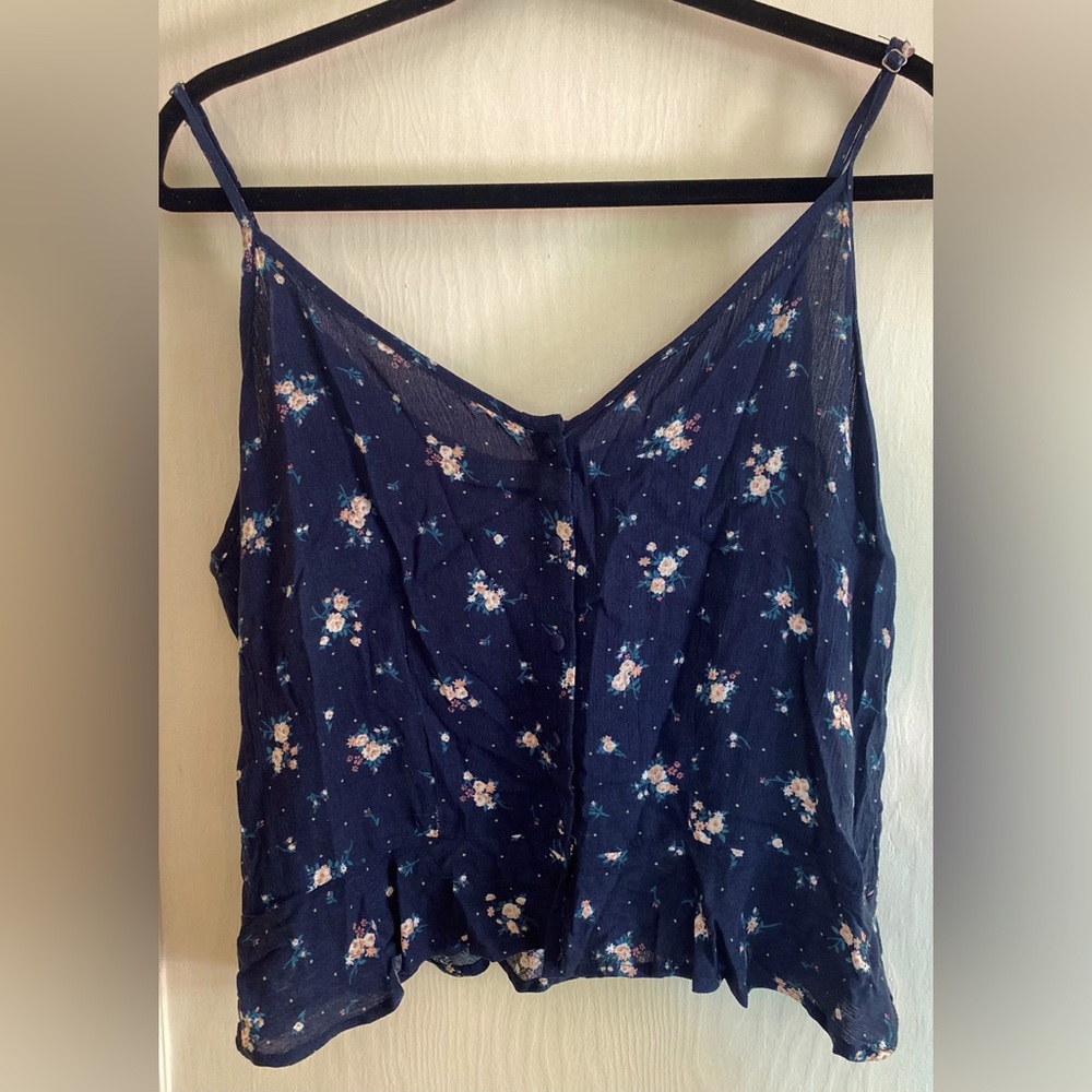 ACTIVE USA Floral Button Front Crop Tank Size L